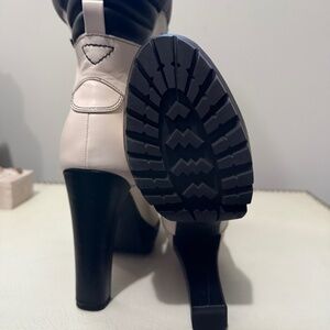 Winter White platform Boots